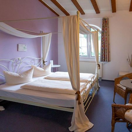 Hotel Schlosshof Dolgesheim Dış mekan fotoğraf