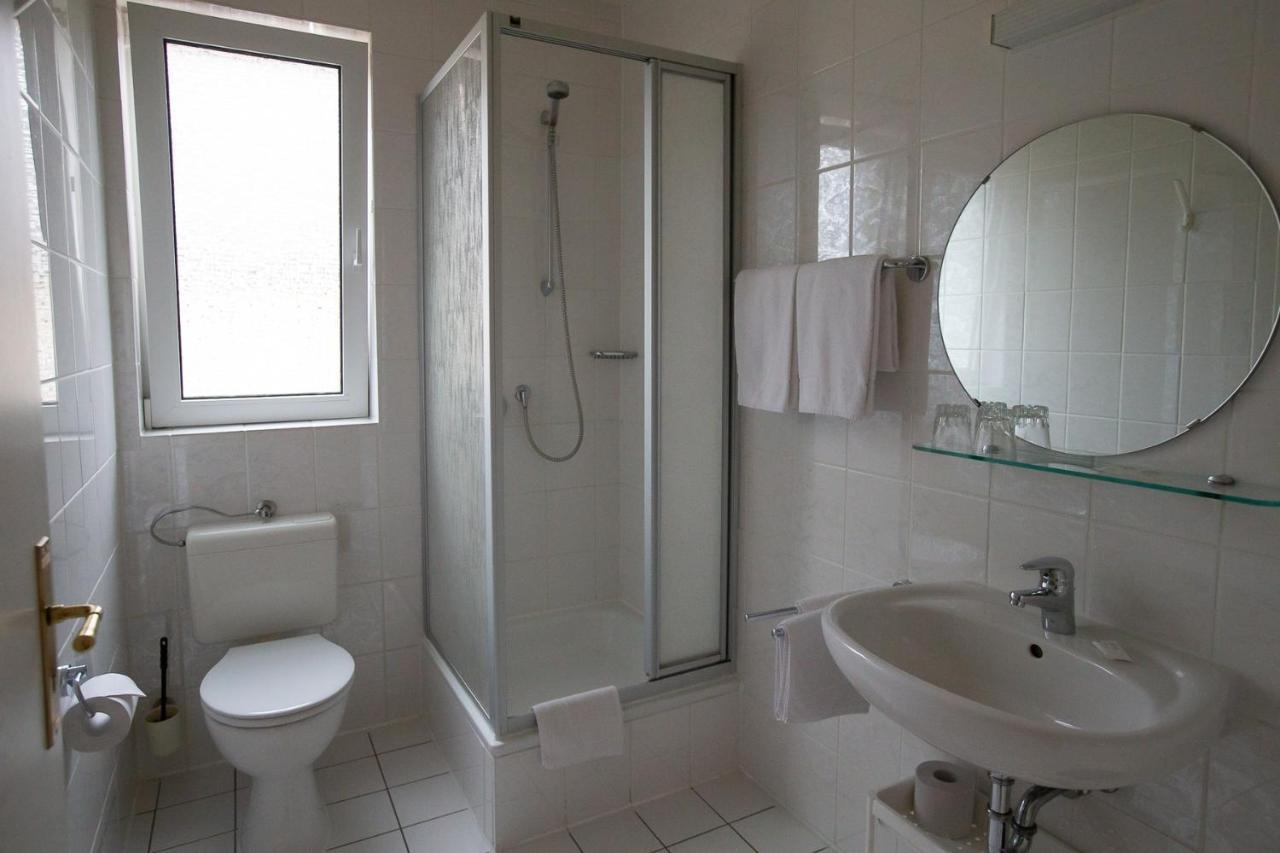Hotel Schlosshof Dolgesheim Dış mekan fotoğraf