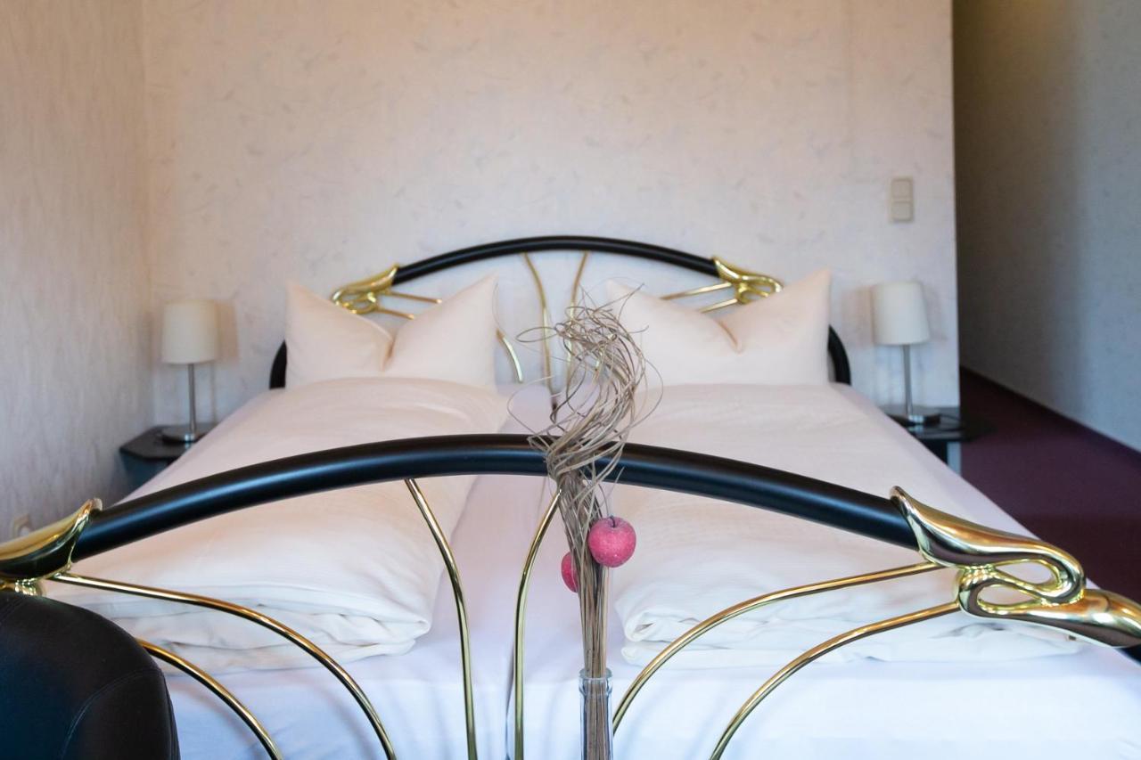 Hotel Schlosshof Dolgesheim Dış mekan fotoğraf