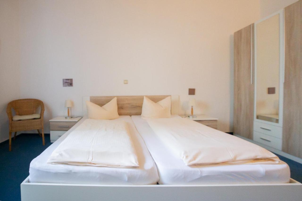 Hotel Schlosshof Dolgesheim Dış mekan fotoğraf