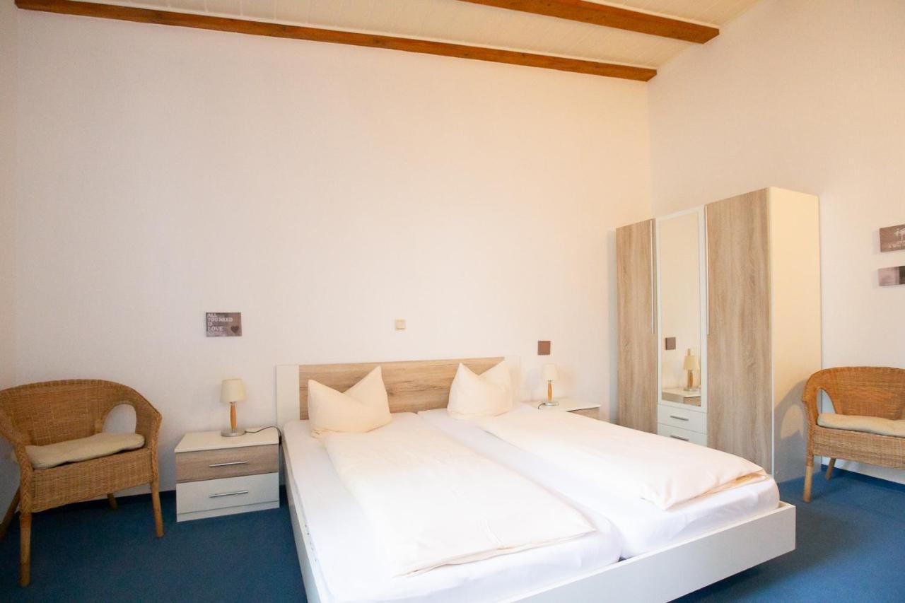 Hotel Schlosshof Dolgesheim Dış mekan fotoğraf