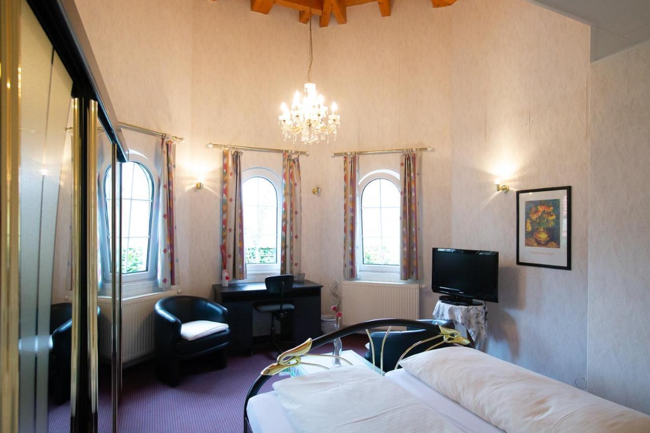Hotel Schlosshof Dolgesheim Dış mekan fotoğraf