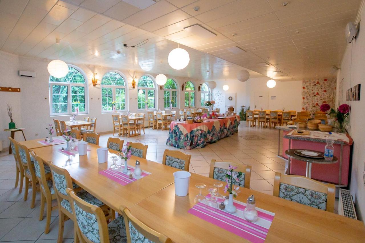Hotel Schlosshof Dolgesheim Dış mekan fotoğraf